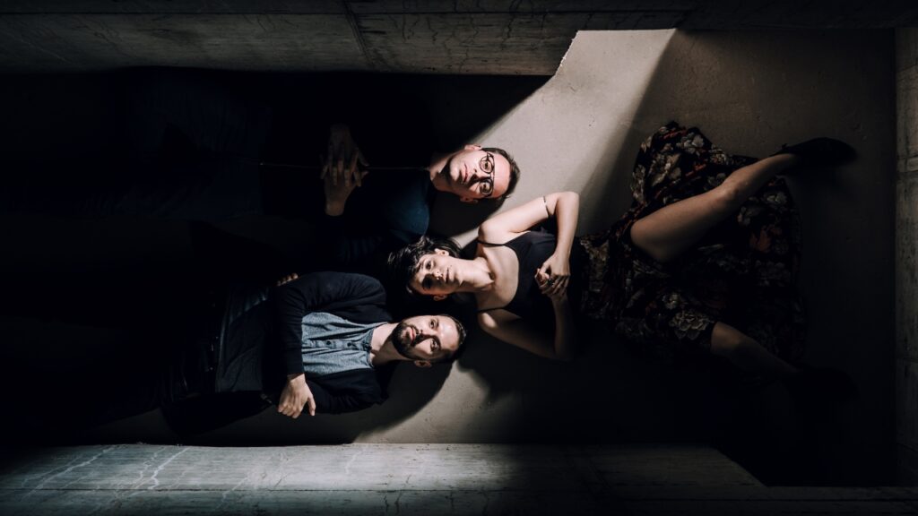 Box Anima is a Kraków-based, prog-rock, avant-folk, acoustic trio with a wild melancholic sound. The cello, guitar, cajon and female vocal blend into a unique sound that dwells in the fringes of folk-metal and acoustic rock.